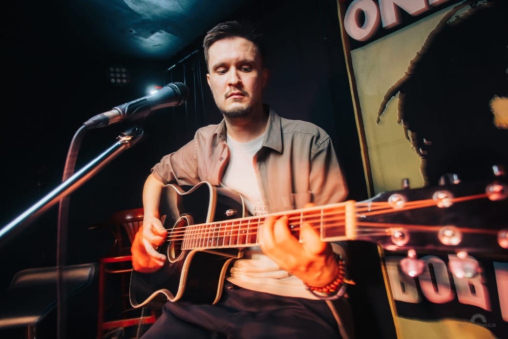 THE LISTENING ROOM: MAX KORIA